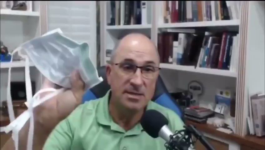Doctor Uses Vape Pen to Show How Masks Don’t Work