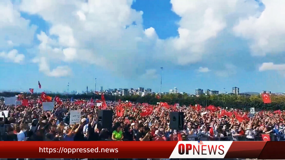 Tens of Thousands Gather In Istanbul to Protest Against Vaccine Passport